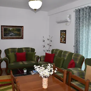 Leo Appartement Përmet
